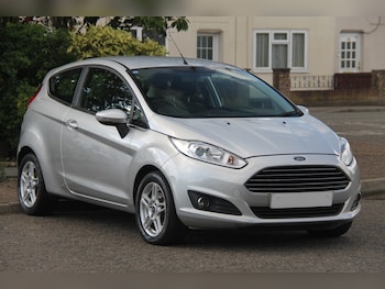 Used Ford Fiesta 2014 for sale - 76249640: Photo