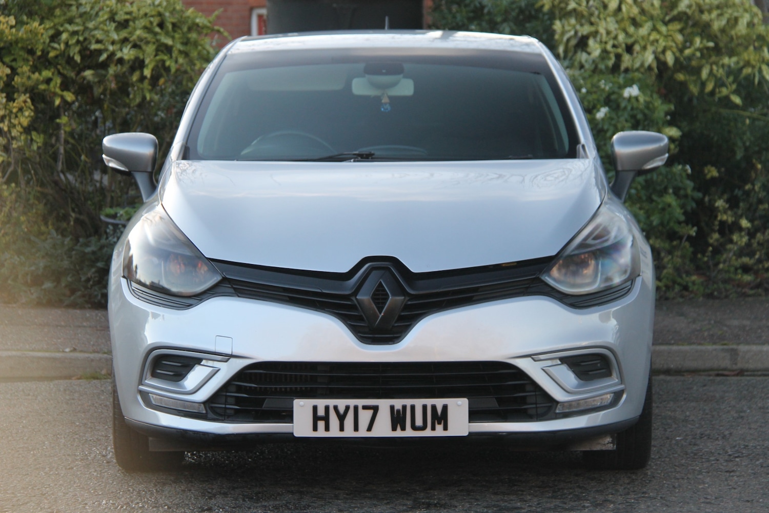 Used Renault Clio 2017 for sale - 76656405: Photo 2