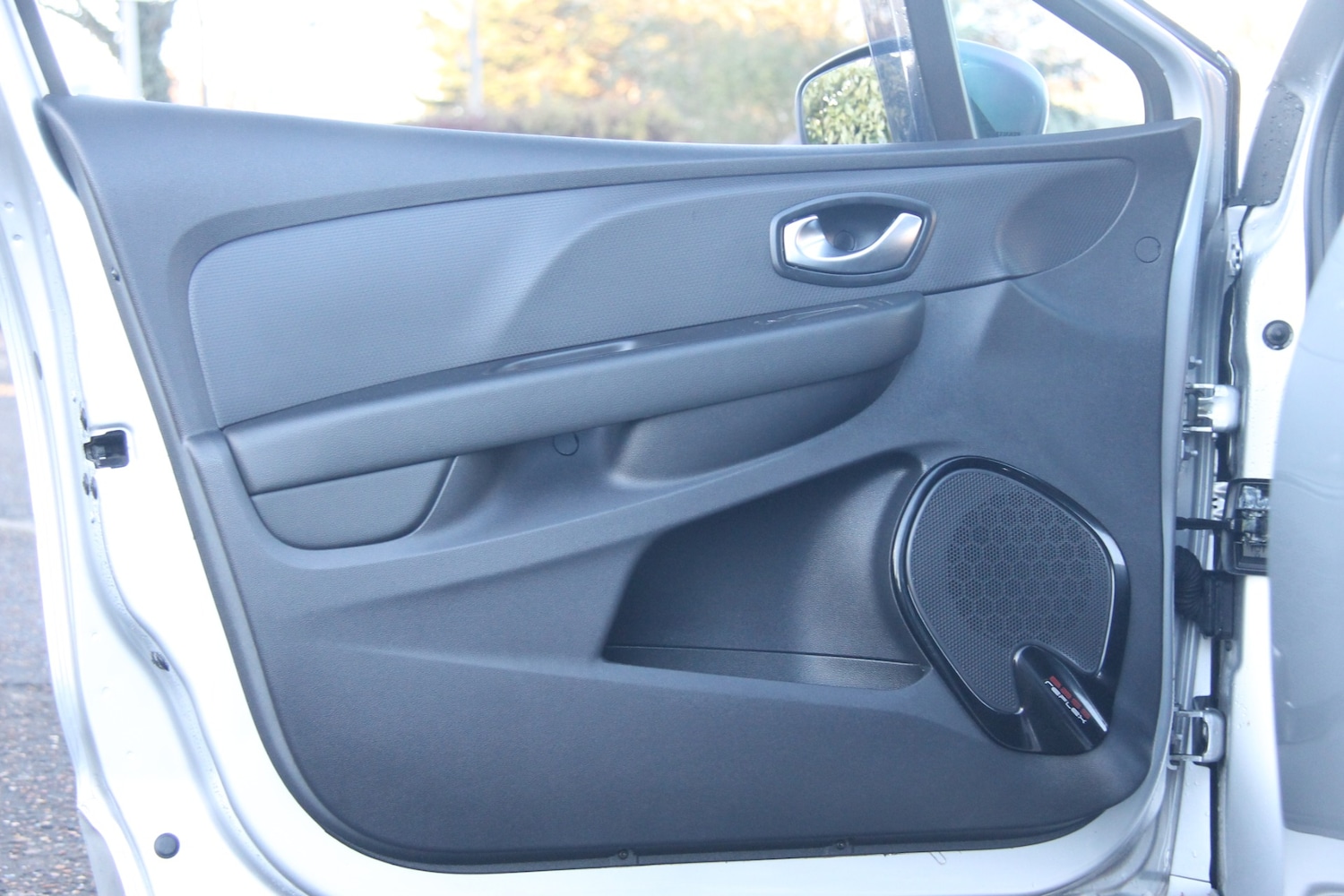 Used Renault Clio 2017 for sale - 76656405: Photo 30