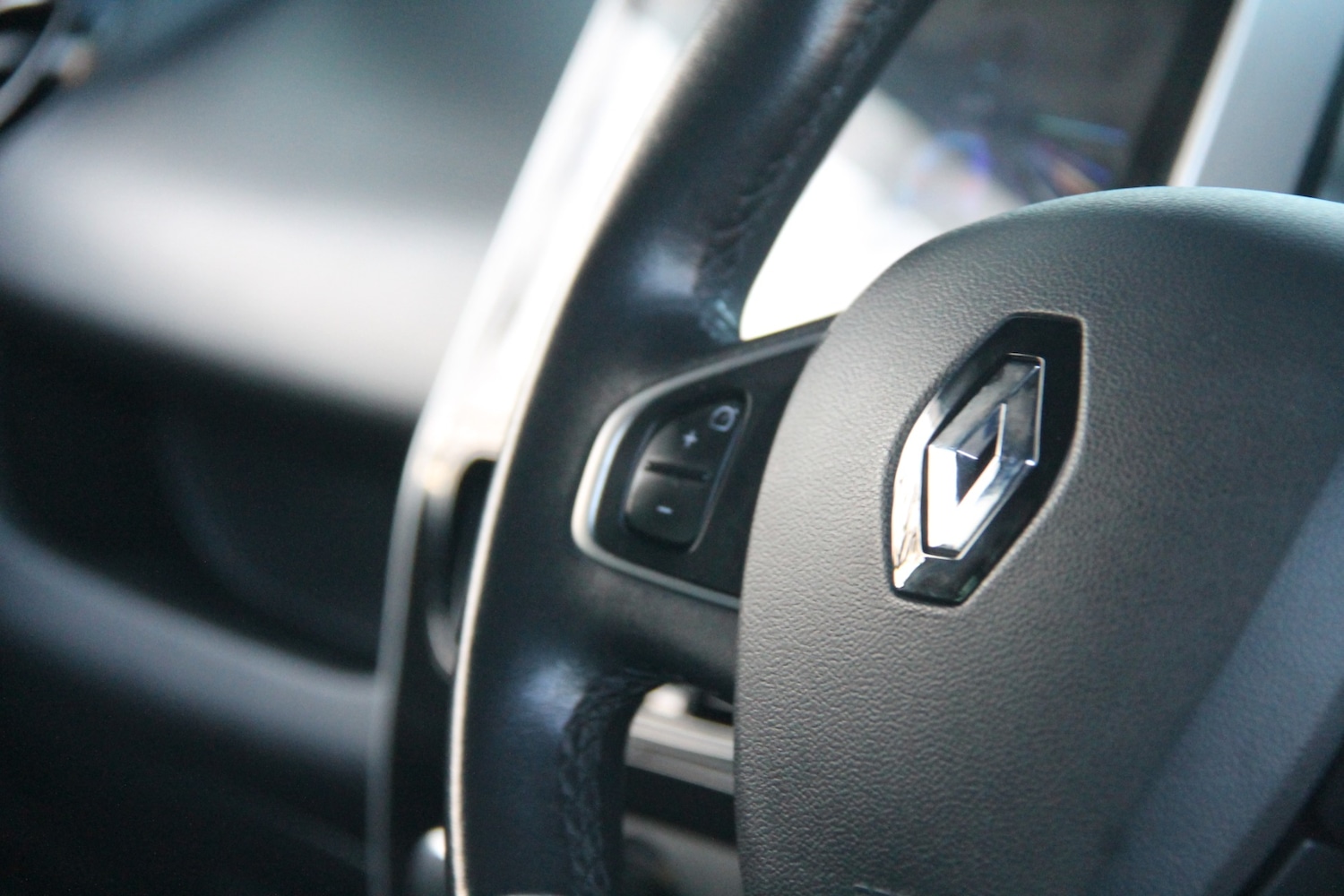 Used Renault Clio 2017 for sale - 76656405: Photo 36