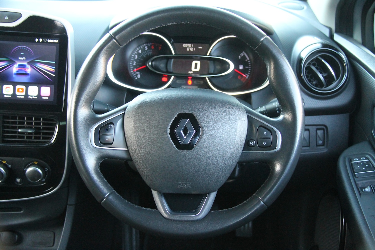 Used Renault Clio 2017 for sale - 76656405: Photo 37