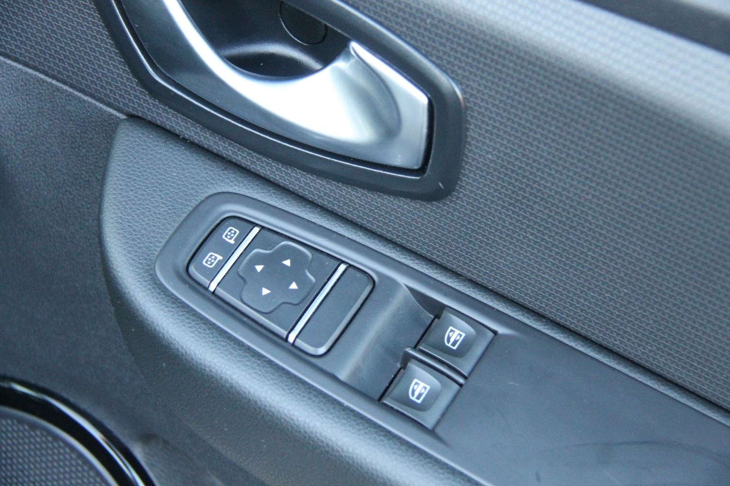 Used Renault Clio 2017 for sale - 76656405: Photo 44