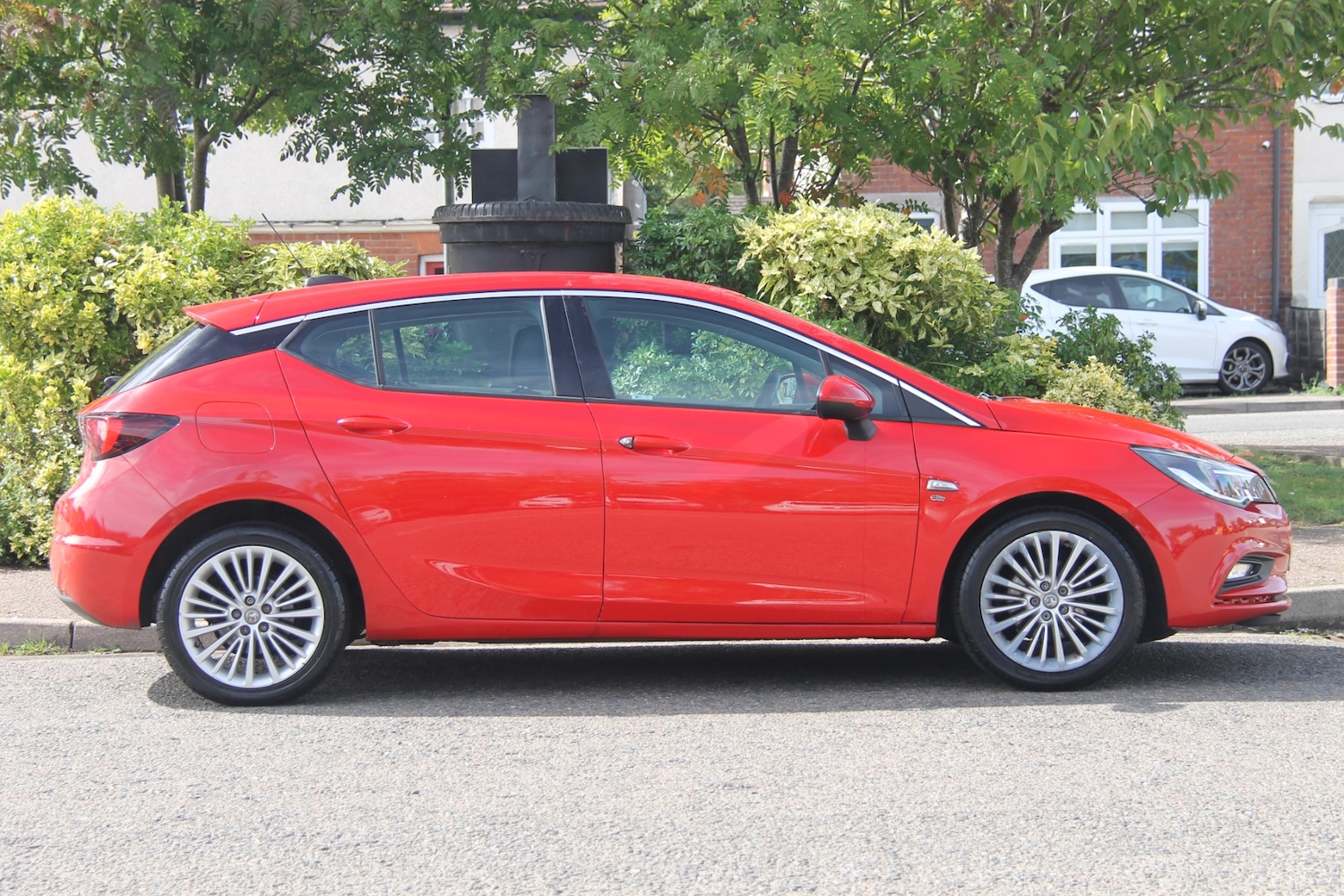 Used Vauxhall Astra 2016 for sale - 76249748: Photo 1