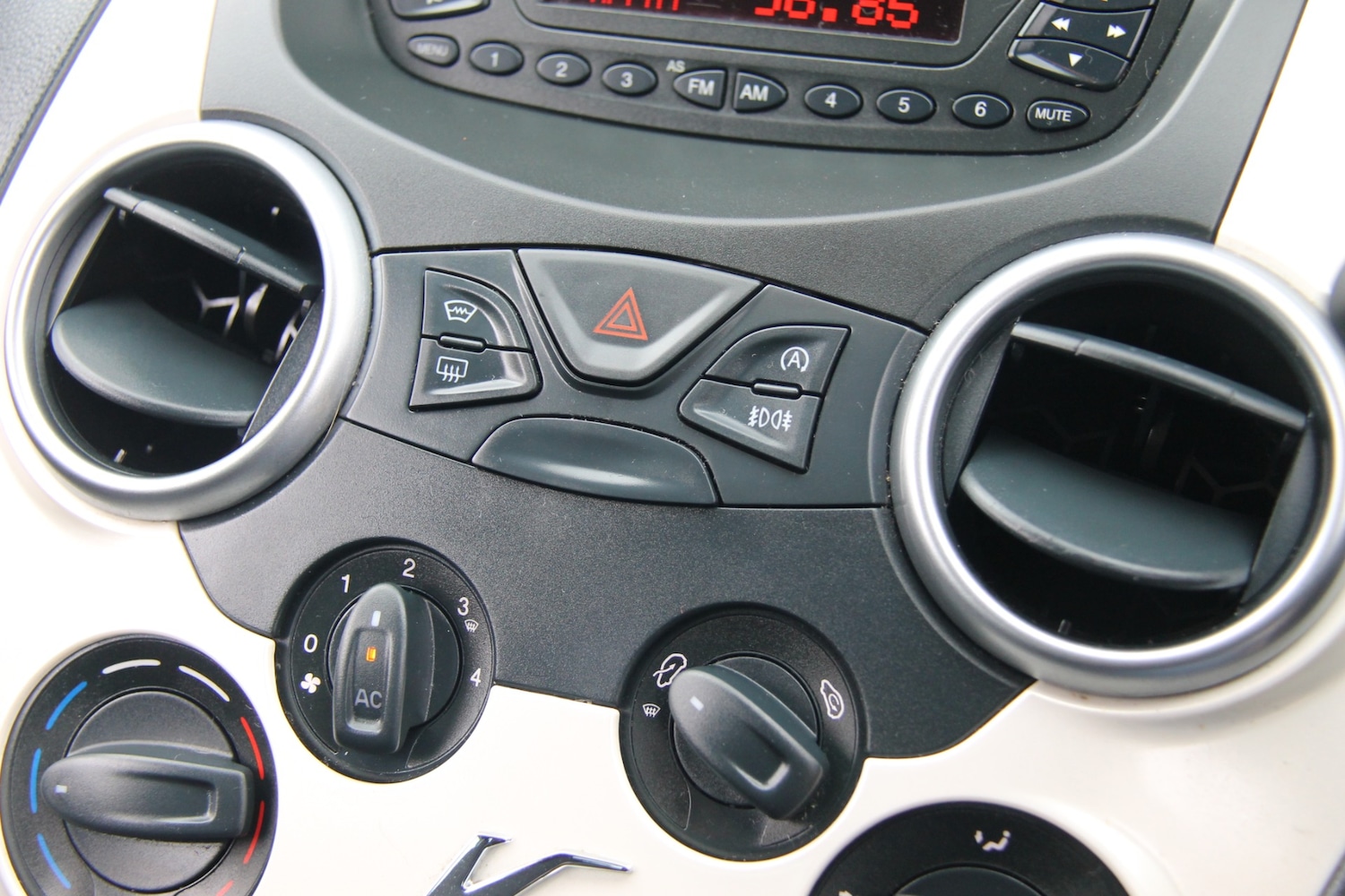 Used Ford Ka 2013 for sale - 78135134: Photo 42