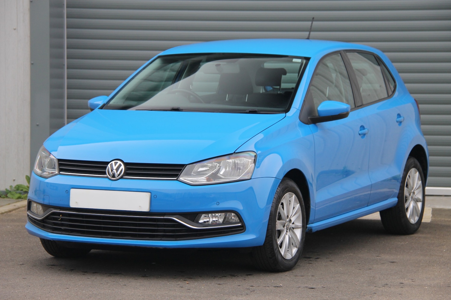 Used Volkswagen Polo 2015 for sale - 77968993: Photo 3