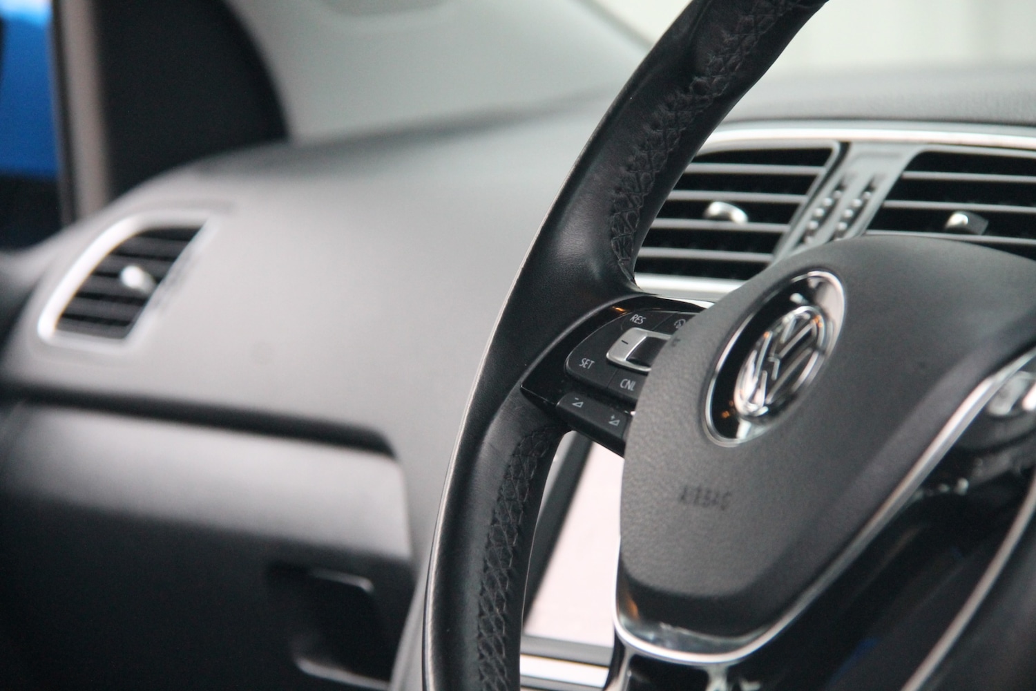 Used Volkswagen Polo 2015 for sale - 77968993: Photo 35