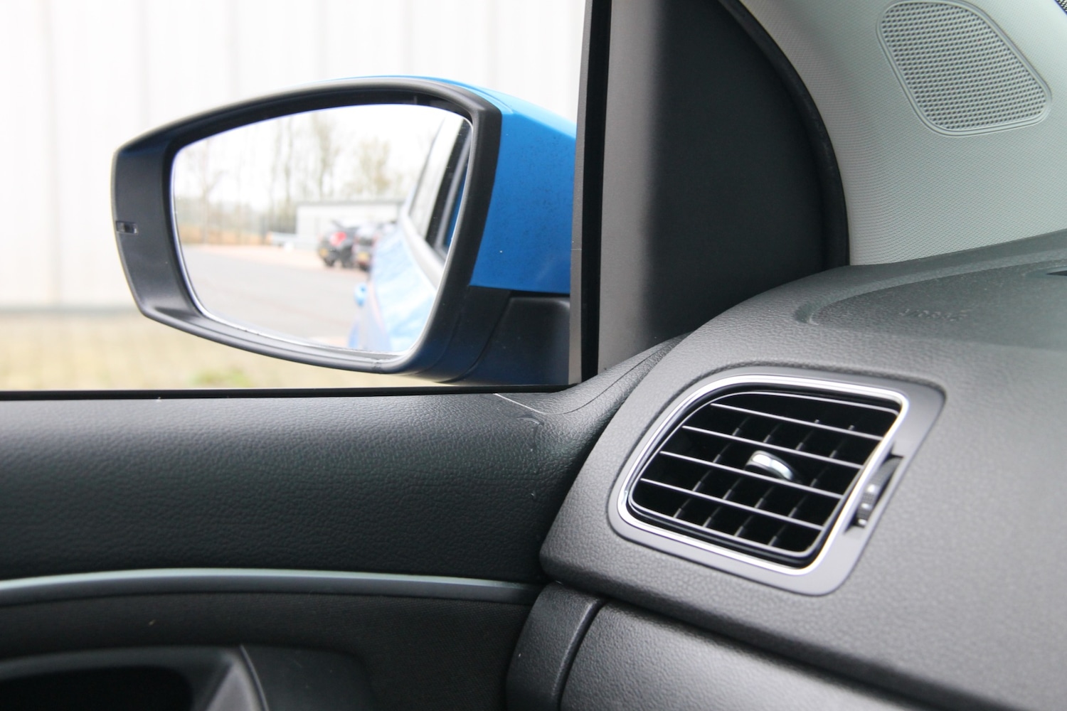 Used Volkswagen Polo 2015 for sale - 77968993: Photo 46