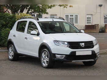 Used Dacia Sandero Stepway 2014 for sale - 76249746: Photo