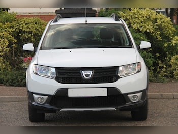 Used Dacia Sandero Stepway 2014 for sale - 76249746: Photo