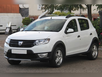 Used Dacia Sandero Stepway 2014 for sale - 76249746: Photo