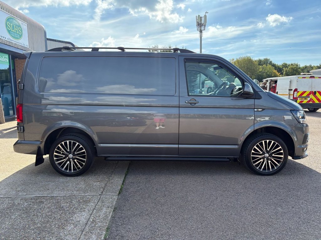 Used Volkswagen Transporter 2017 for sale - 75986621: Photo 15