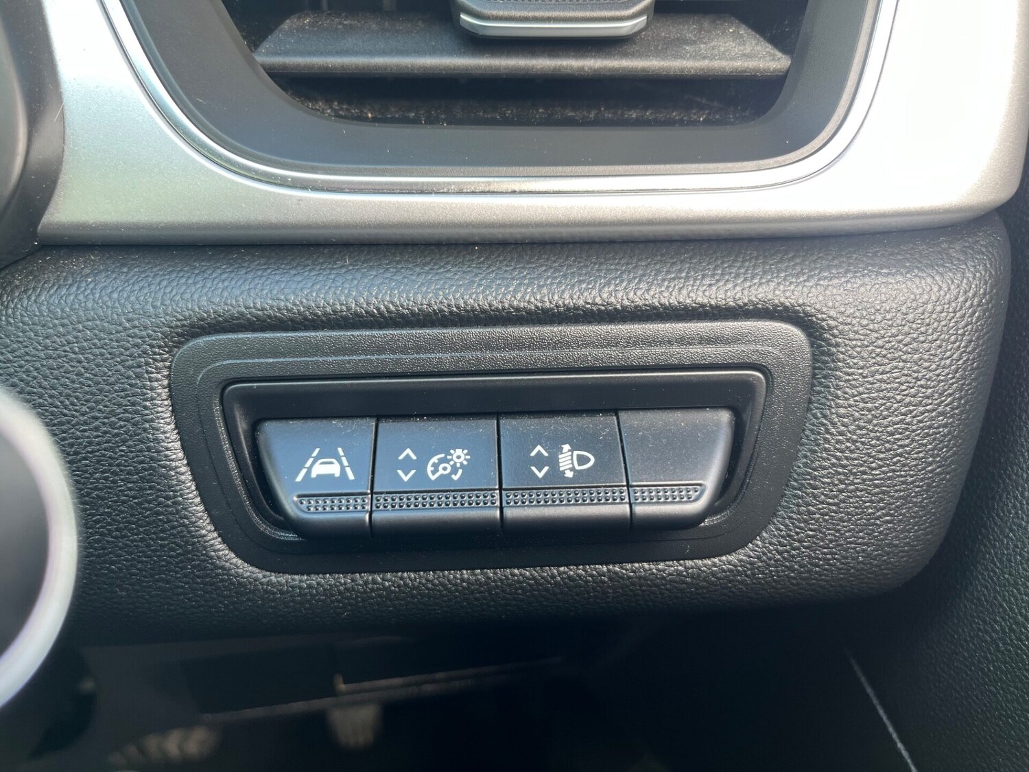 Used Renault Captur 2020 for sale - 78097928: Photo 23