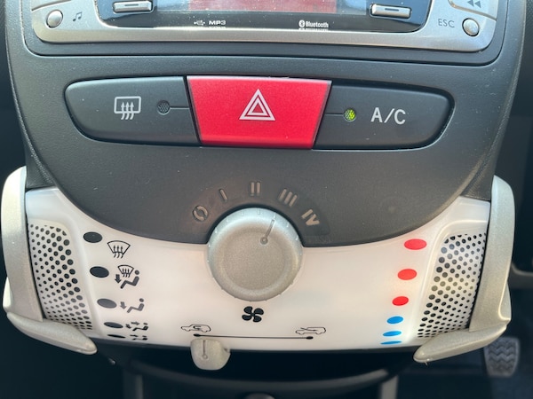 Used Citroen C1 2014 for sale - 75617368: Photo 17