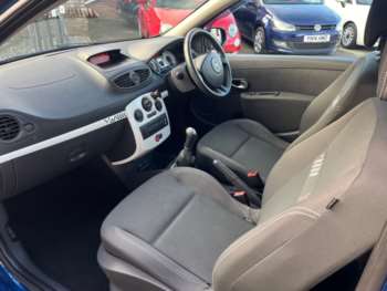 Used Renault Clio 2010 for sale - 73303420: Photo