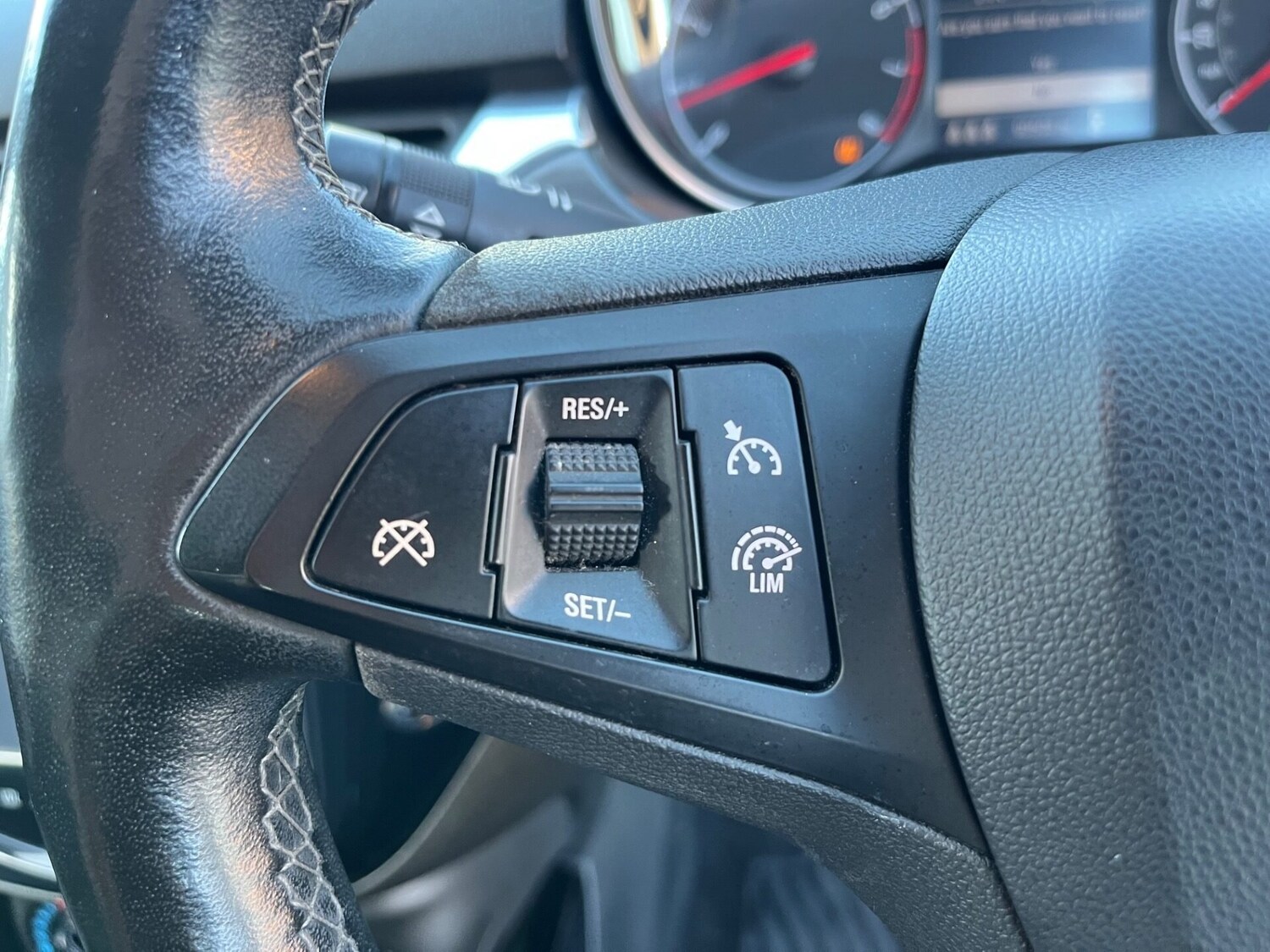 Used Vauxhall Corsa 2015 for sale - 76576676: Photo 12