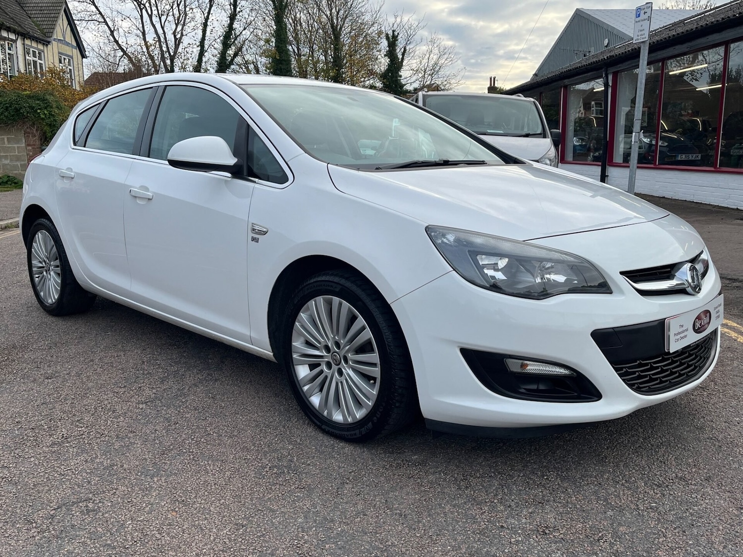 Used Vauxhall Astra 2014 for sale - 76504609: Photo 4
