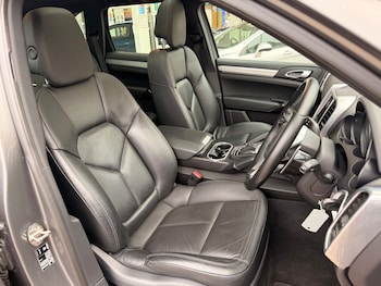 Used Porsche Cayenne 2017 for sale - 79210966: Photo