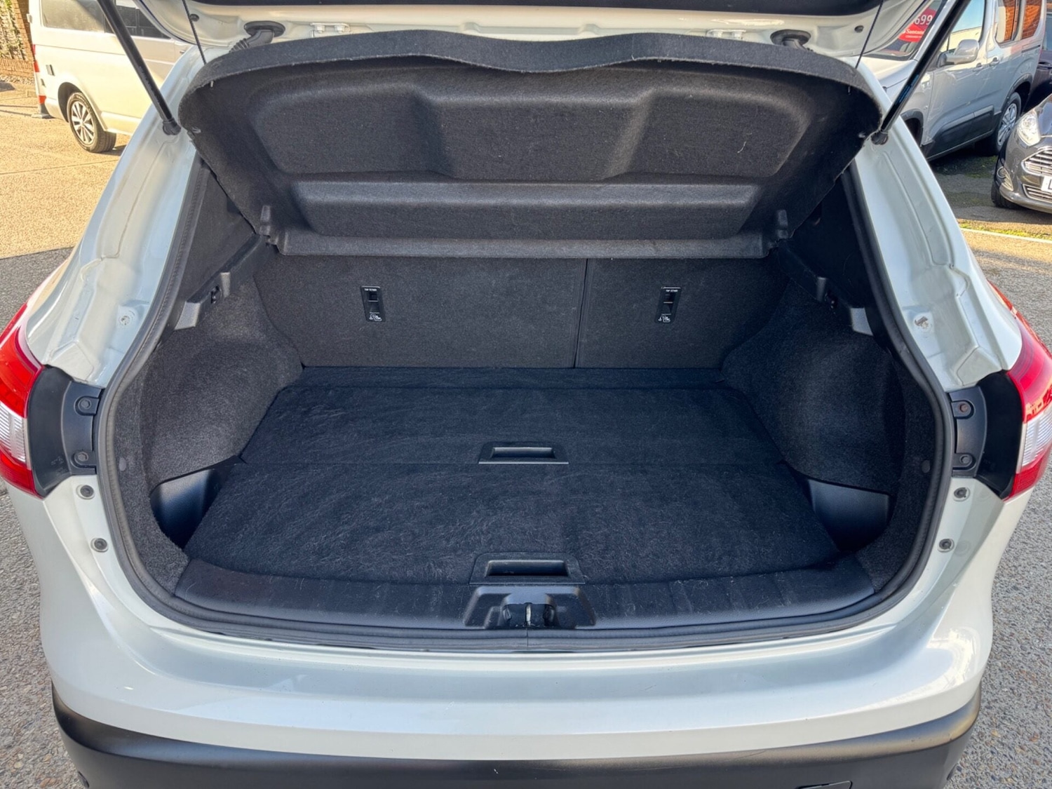 Used Nissan Qashqai 2017 for sale - 76723988: Photo 10