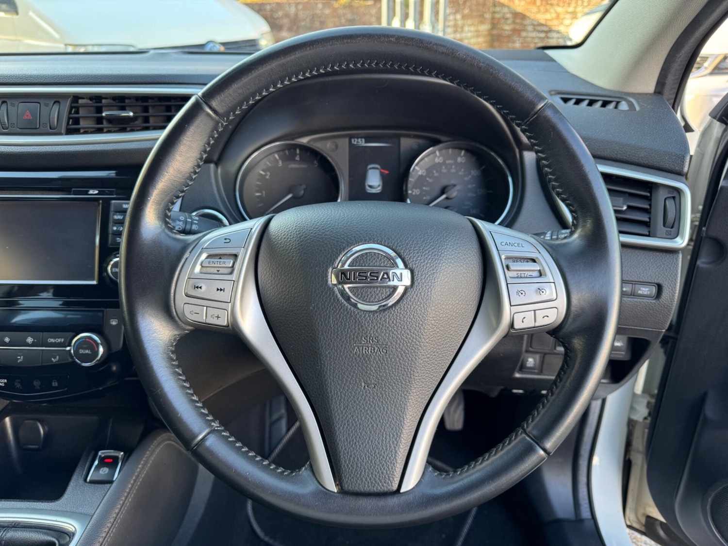 Used Nissan Qashqai 2017 for sale - 76723988: Photo 12