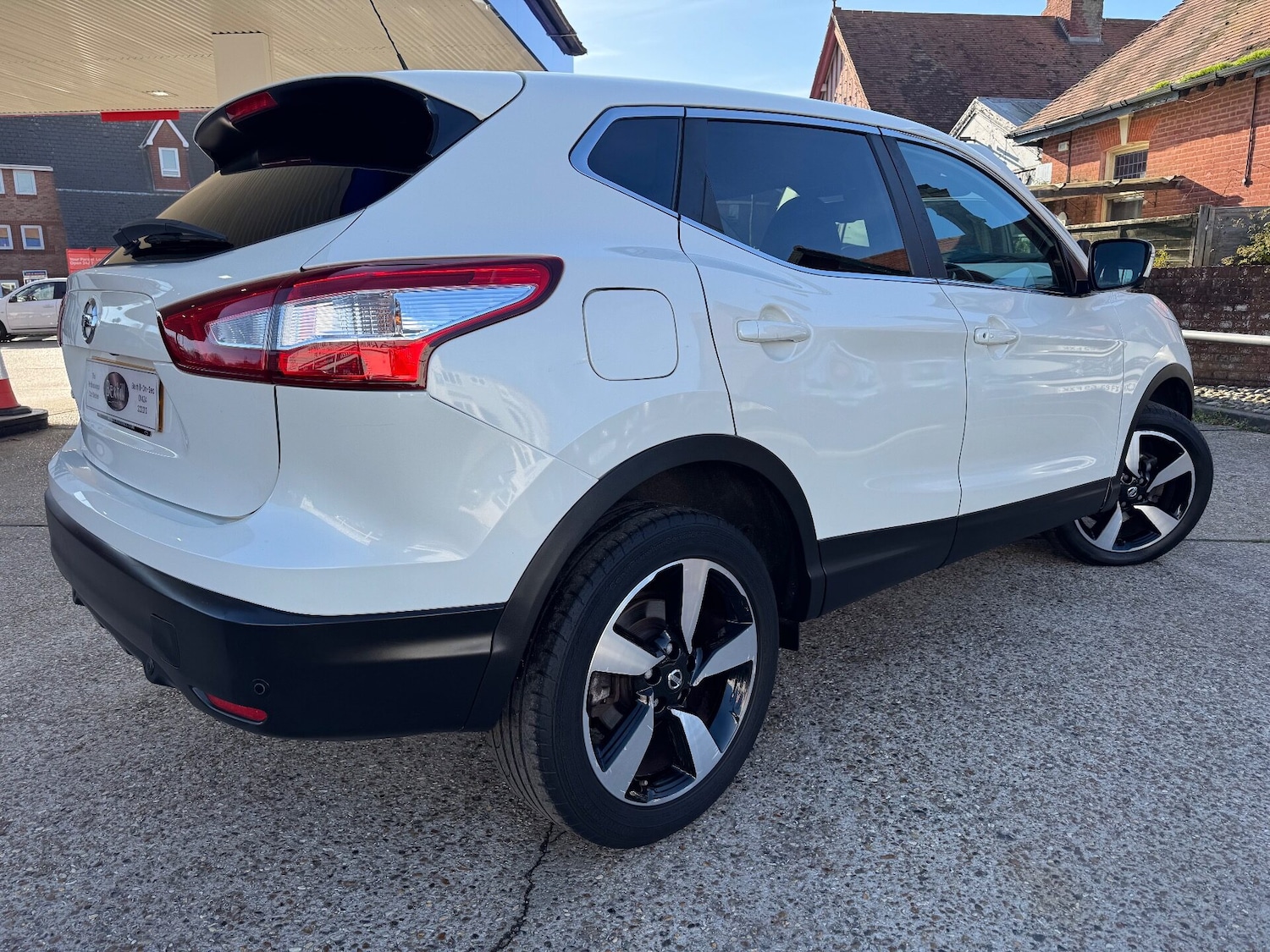 Used Nissan Qashqai 2017 for sale - 76723988: Photo 2