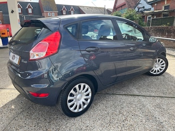 Used Ford Fiesta 2014 for sale - 76224494: Photo 2