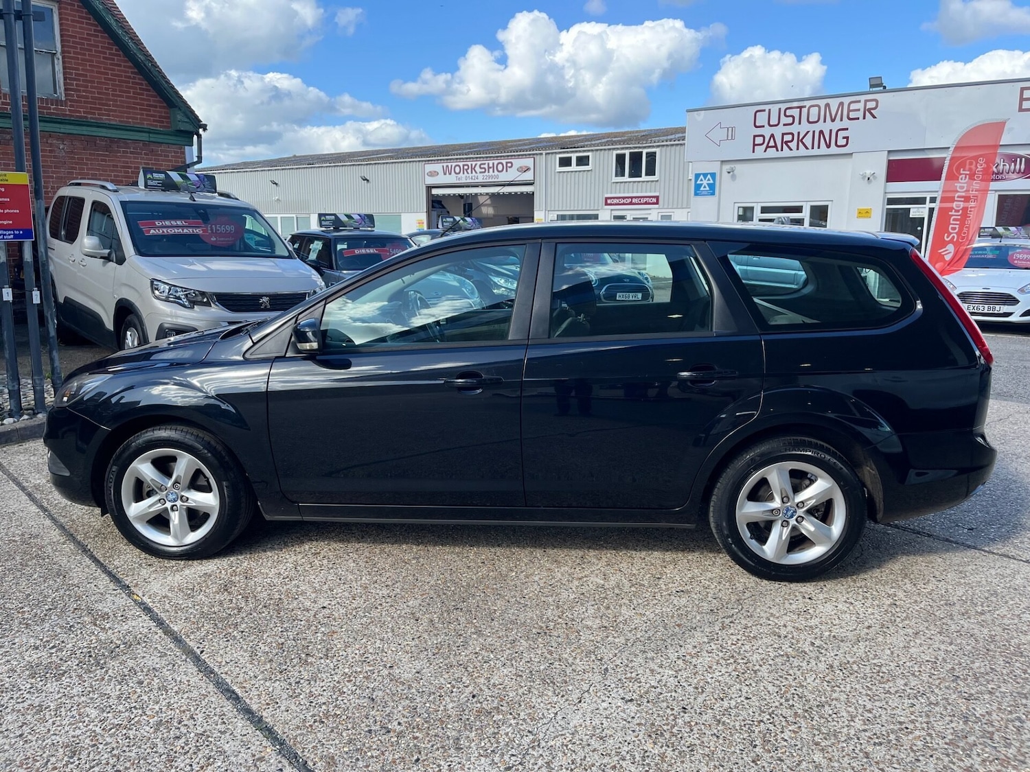 Used Ford Focus 2011 for sale - 76363139: Photo 10