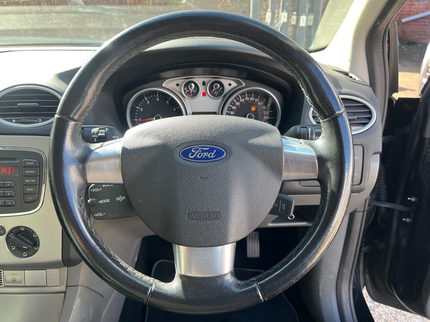 Used Ford Focus 2011 for sale - 76363139: Photo 13