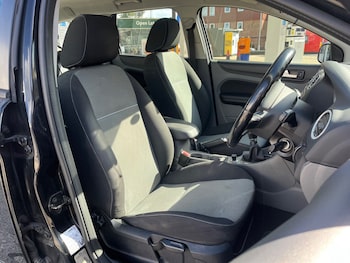 Used Ford Focus 2011 for sale - 76363139: Photo