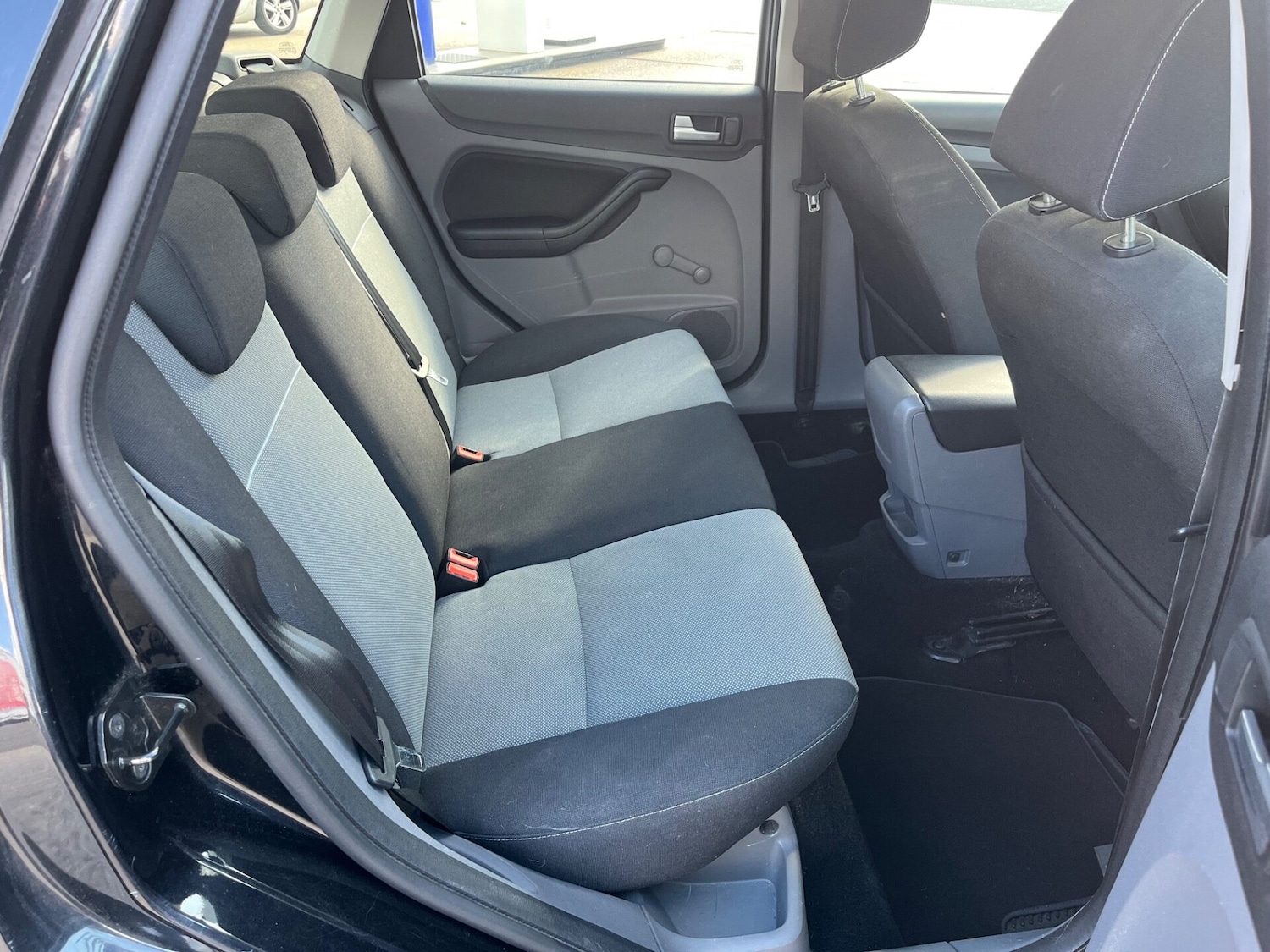 Used Ford Focus 2011 for sale - 76363139: Photo 7