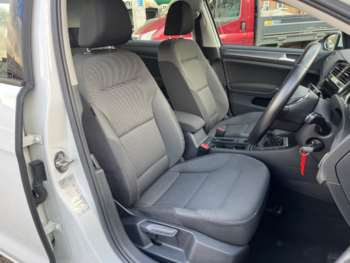 Used Volkswagen Golf 2018 for sale - 74825780: Photo