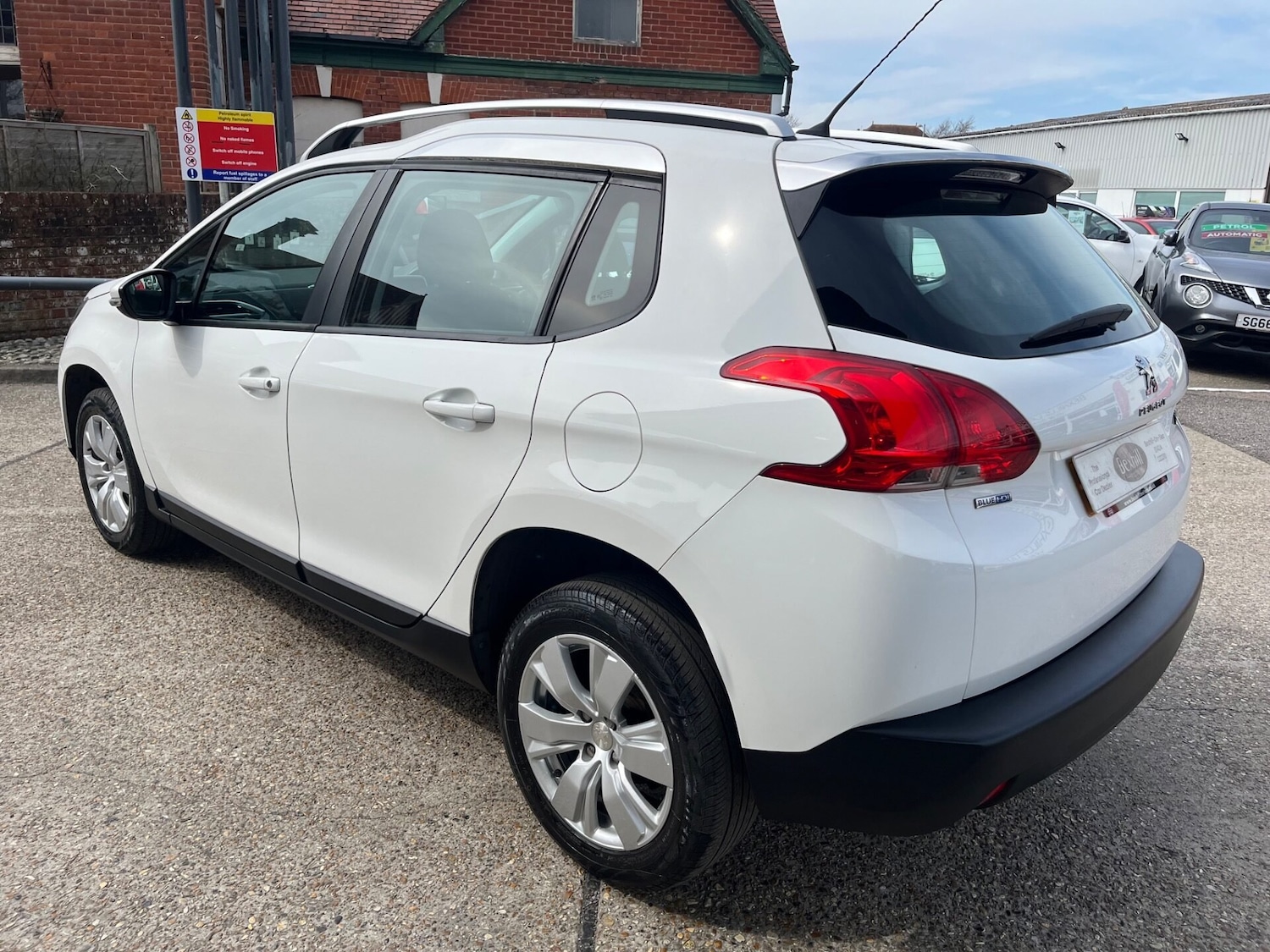 Used Peugeot 2008 2016 for sale - 76236473: Photo 11