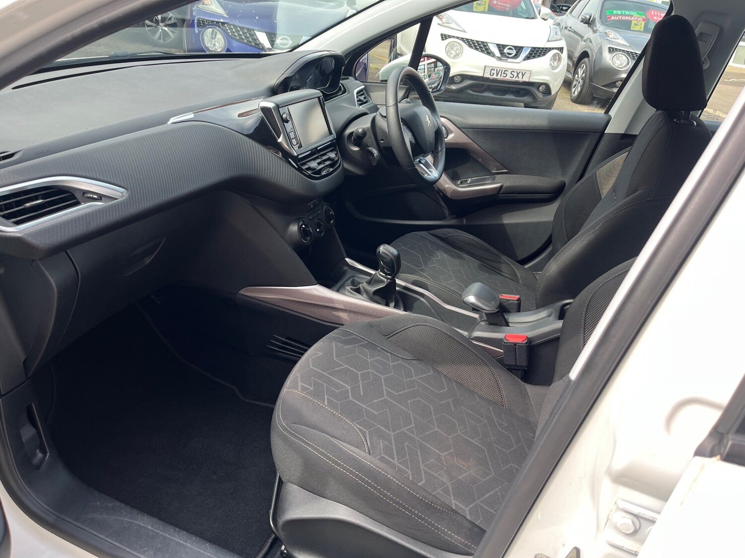 Used Peugeot 2008 2016 for sale - 76236473: Photo 12