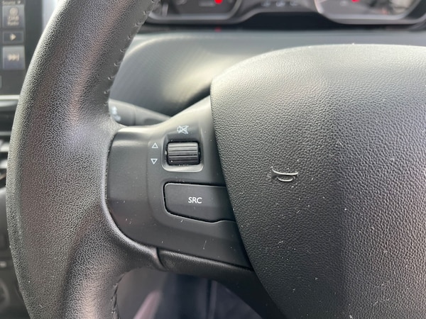Used Peugeot 2008 2016 for sale - 76236473: Photo 14