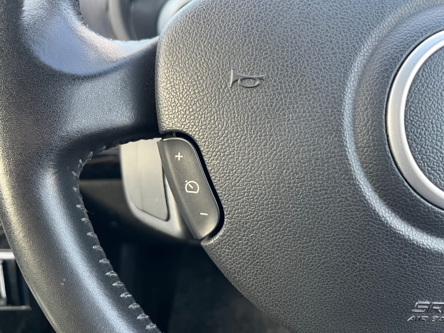 Used Renault Clio 2011 for sale - 76334341: Photo 12