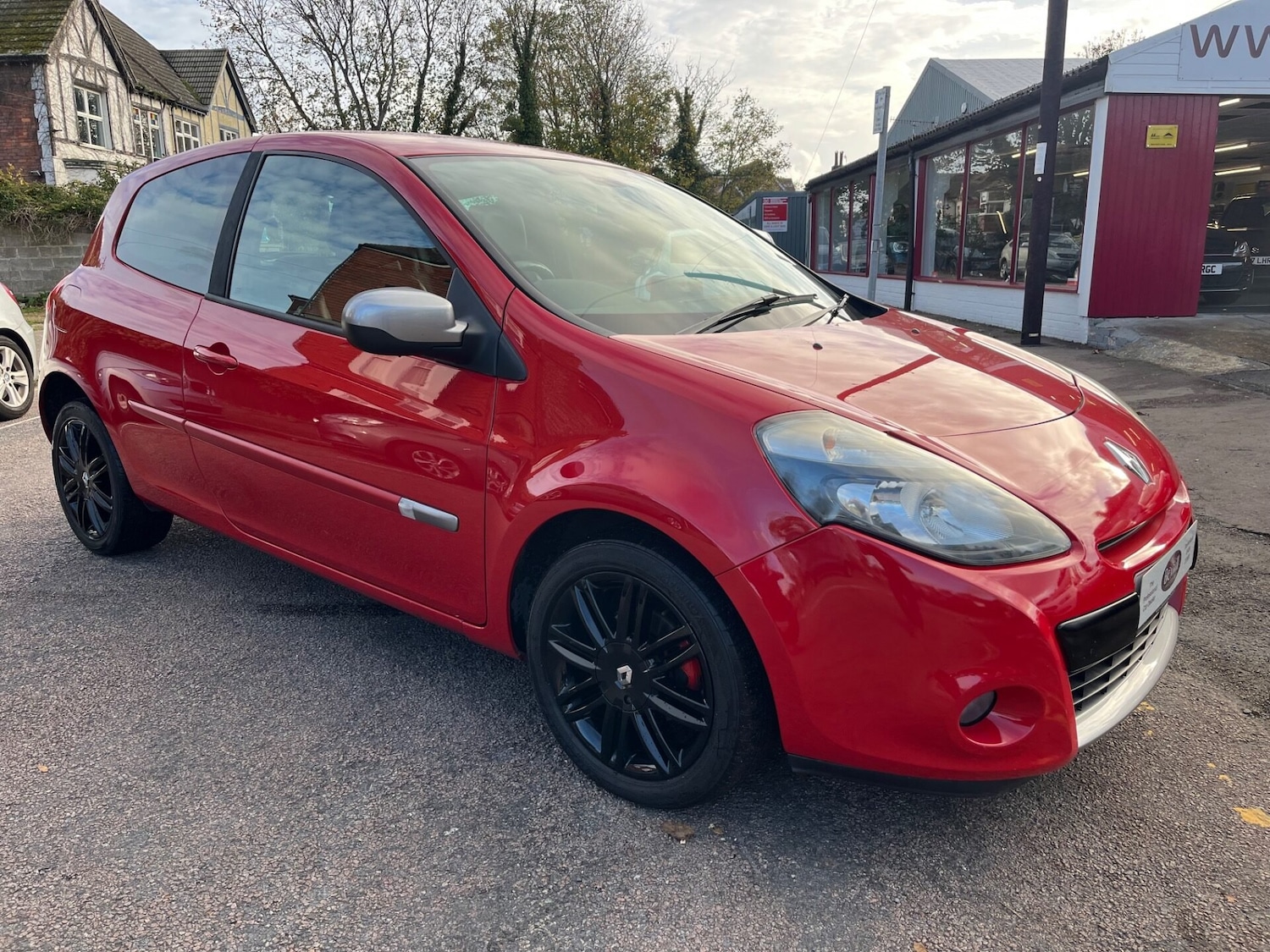 Used Renault Clio 2011 for sale - 76334341: Photo 4