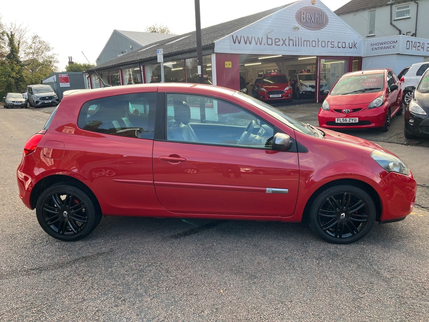 Used Renault Clio 2011 for sale - 76334341: Photo 8