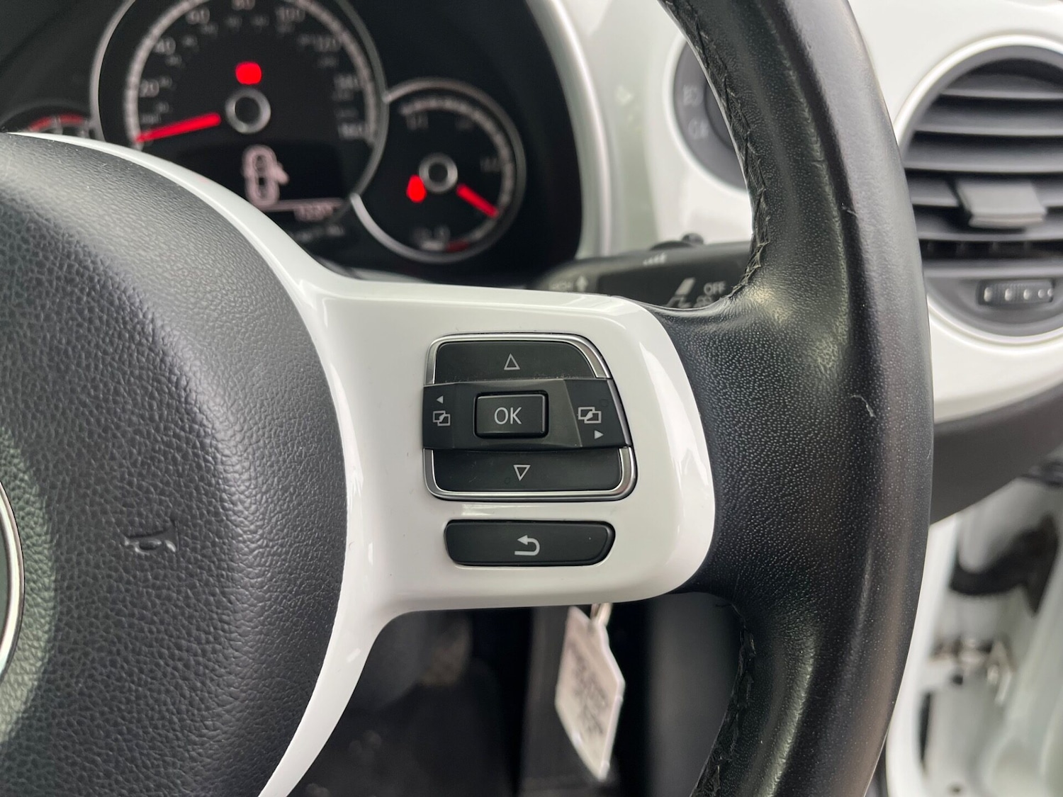 Used Volkswagen Beetle 2015 for sale - 76334348: Photo 13