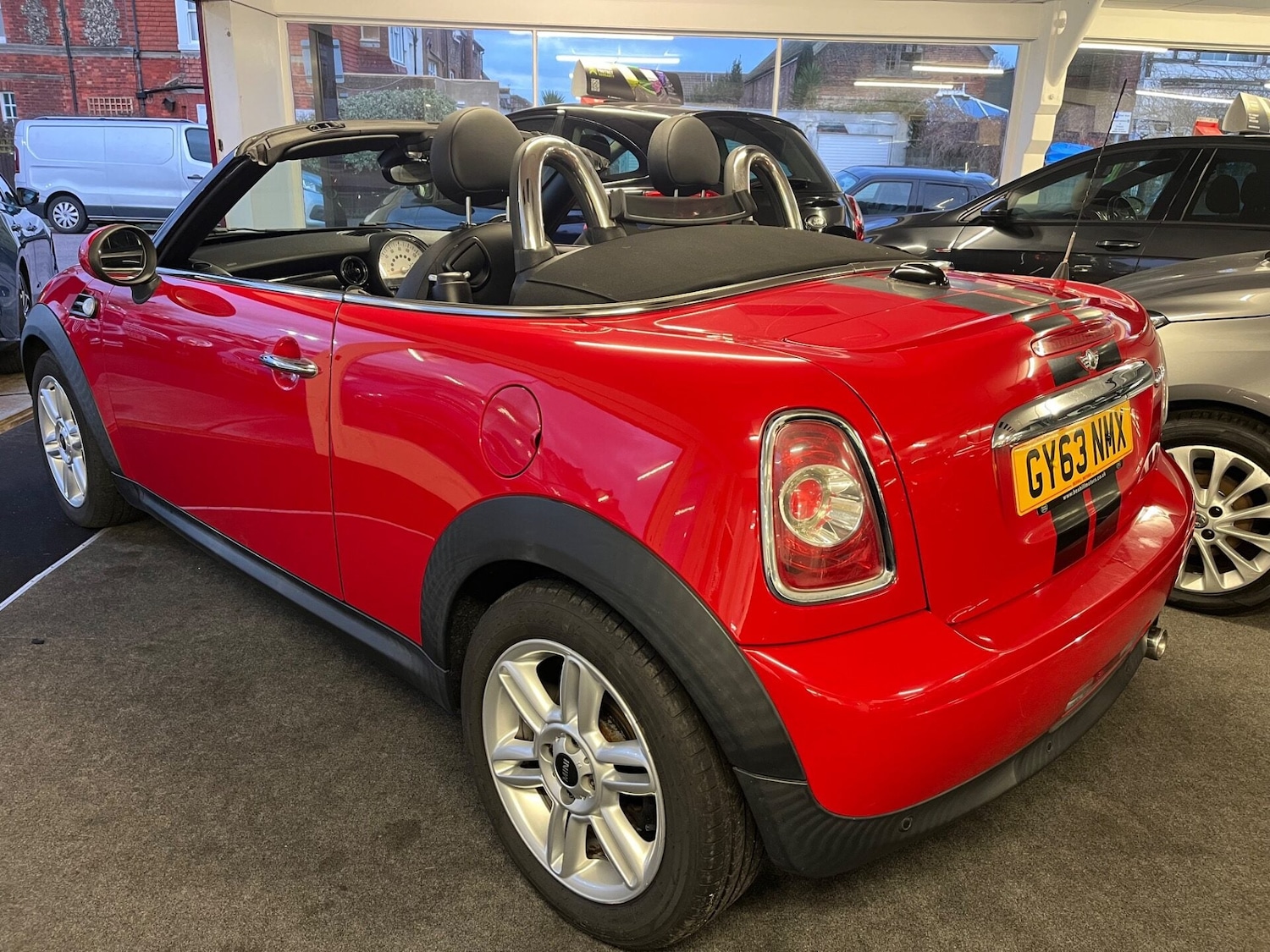 Used MINI Roadster 2013 for sale - 77398307: Photo 2