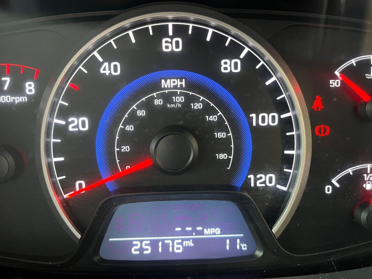 Used Hyundai i10 2015 for sale - 77820378: Photo 20