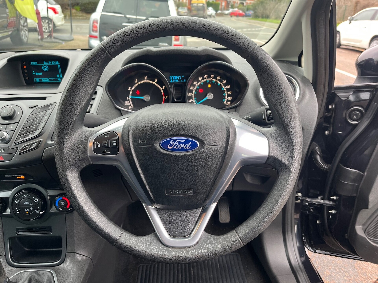 Used Ford Fiesta 2014 for sale - 77605392: Photo 12