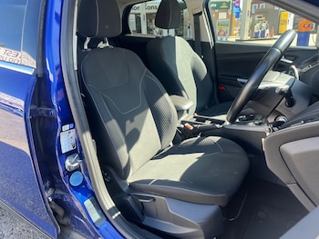 Used Ford Focus 2016 for sale - 75425567: Photo