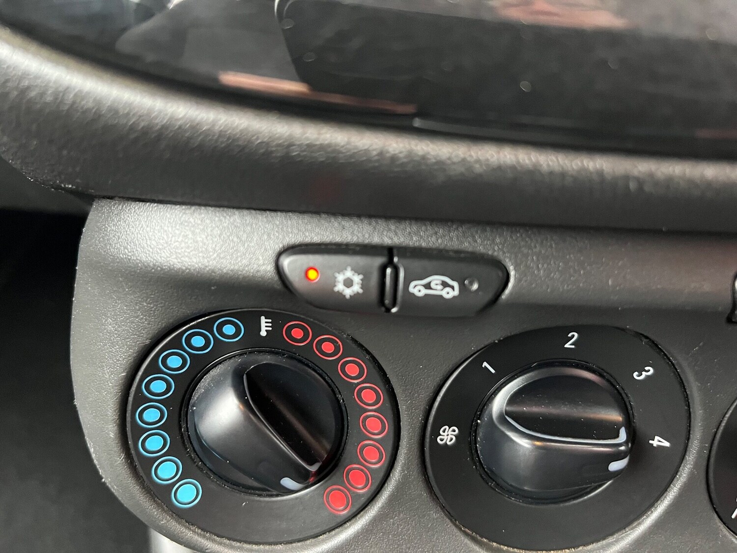 Used Vauxhall Corsa 2018 for sale - 77055983: Photo 17