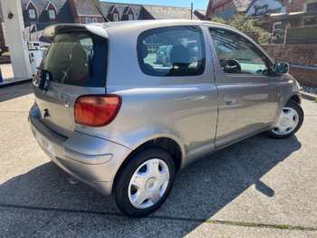 Used Toyota Yaris 2005 for sale - 74825124: Photo