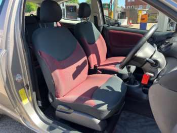 Used Toyota Yaris 2005 for sale - 74825124: Photo