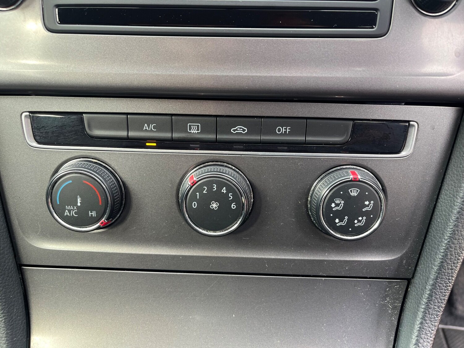 Used Volkswagen Golf 2013 for sale - 77501303: Photo 12