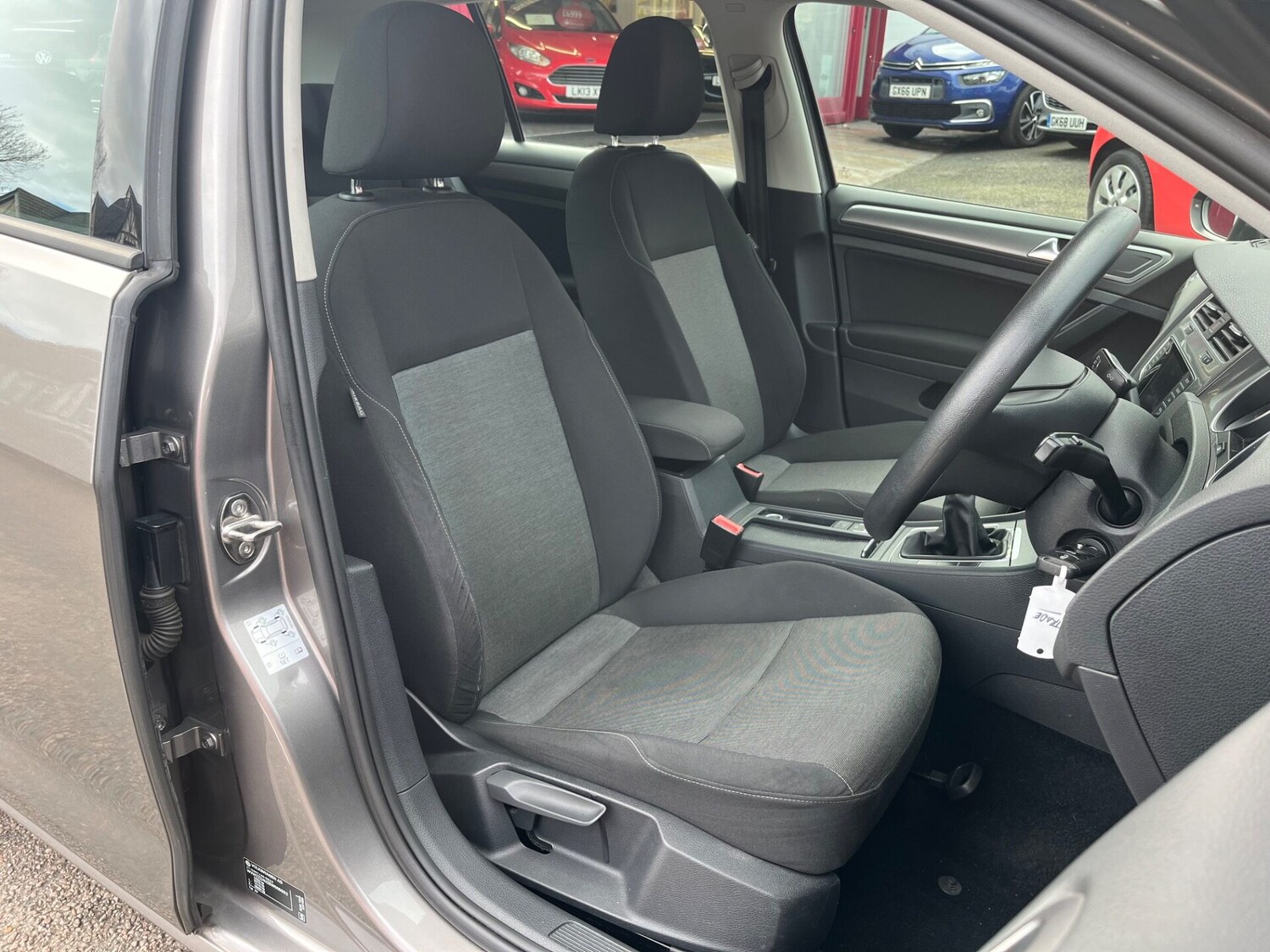 Used Volkswagen Golf 2013 for sale - 77501303: Photo 3