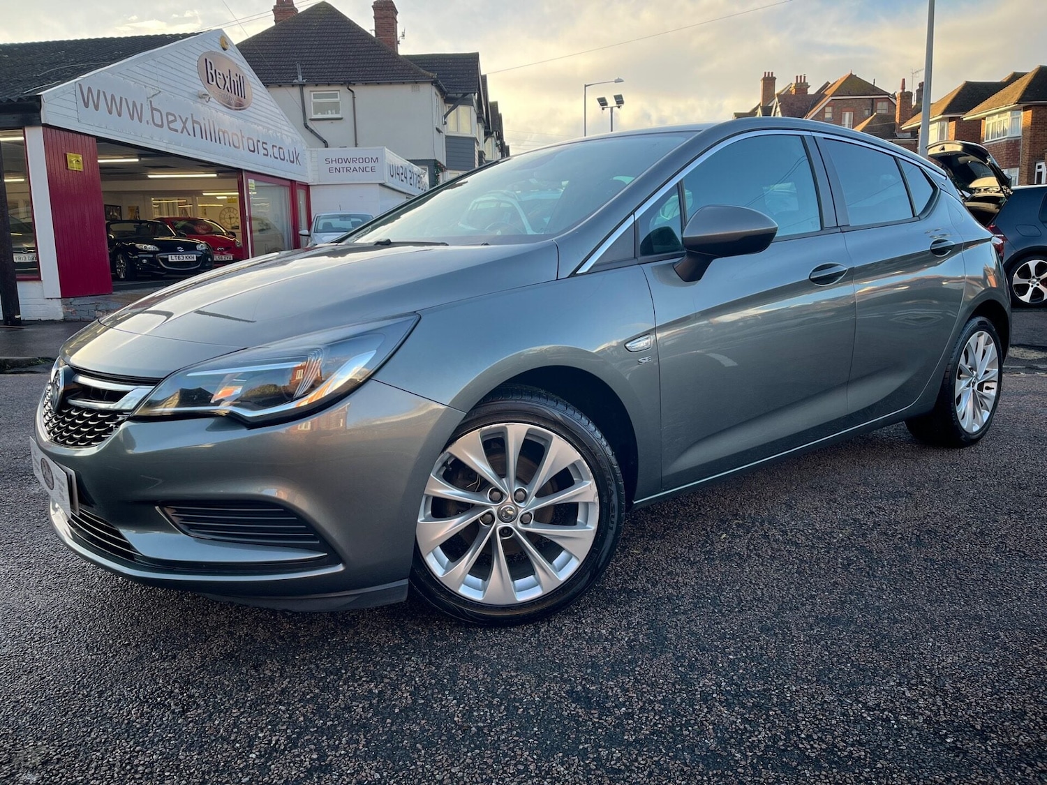 Used Vauxhall Astra 2017 for sale - 76807111: Photo 1