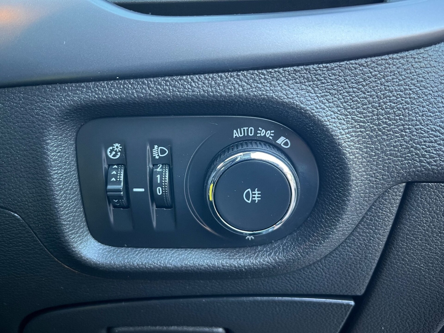 Used Vauxhall Astra 2017 for sale - 76807111: Photo 25