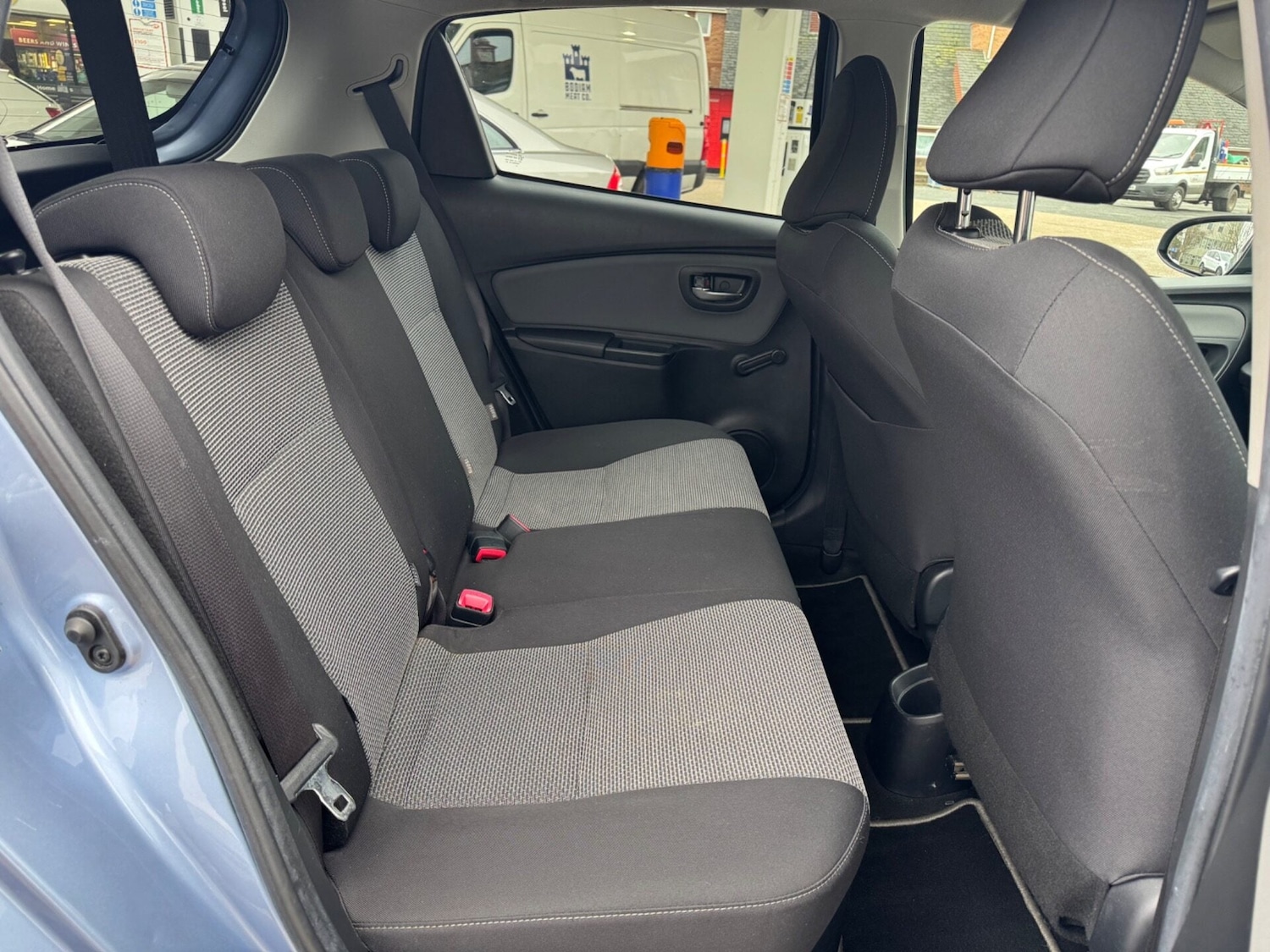 Used Toyota Yaris 2017 for sale - 78070139: Photo 15