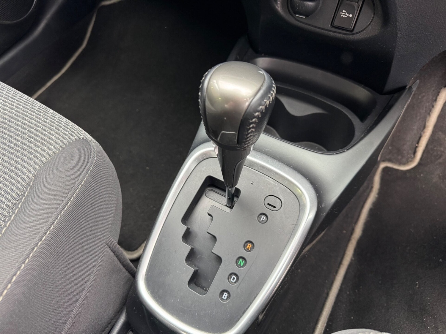 Used Toyota Yaris 2017 for sale - 78070139: Photo 19